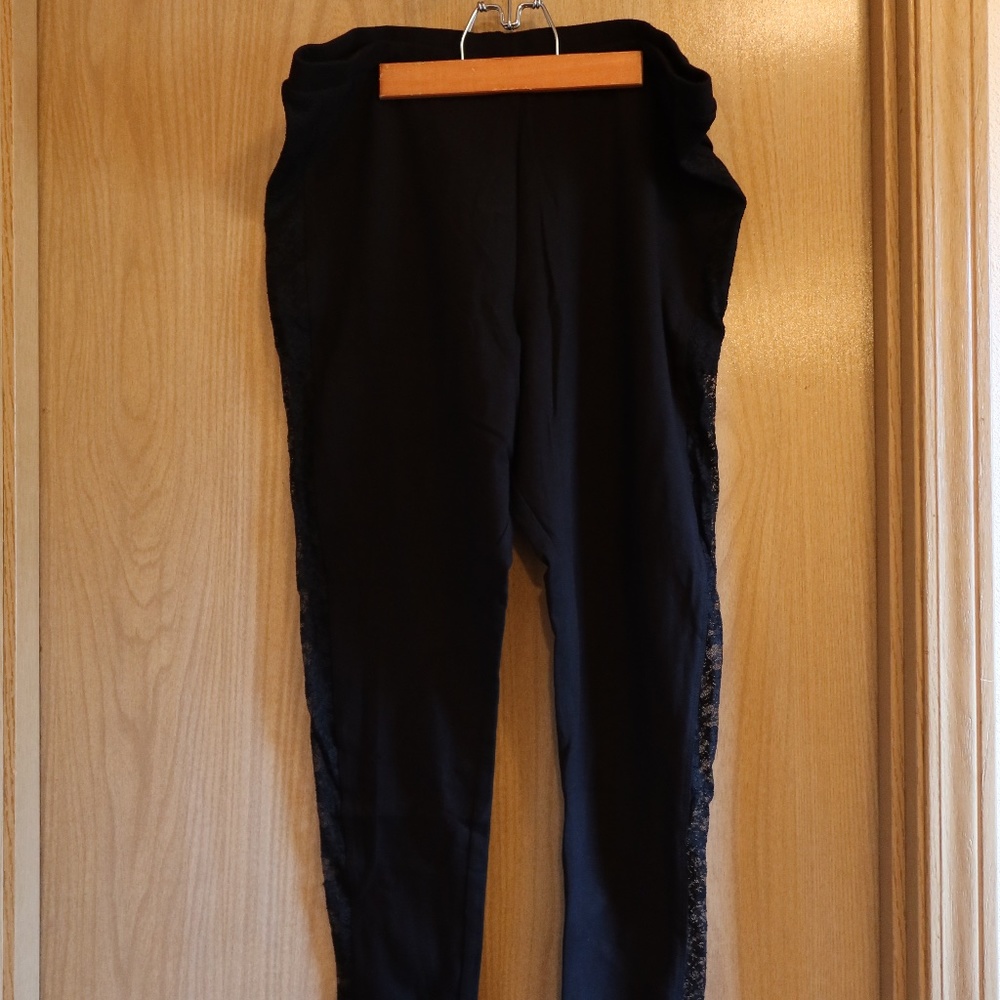 Lace Side Cut Leggings